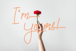Elegant and Simple: I m Yours Font for Web Design